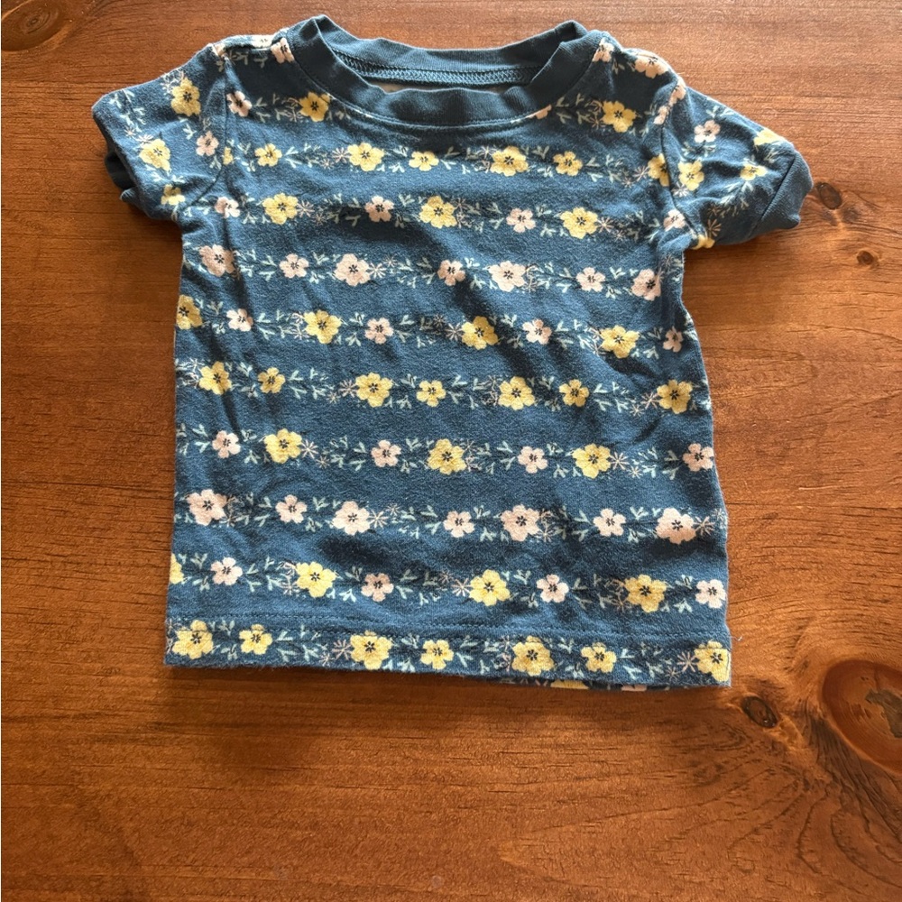 🩷 6 for $20 🩷 Old Navy Blue Floral Kids Tee